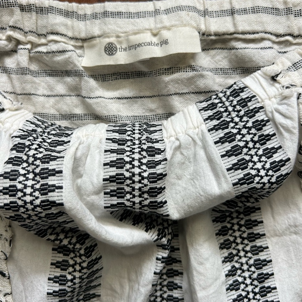 The Impeccable Pig Women’s Size Large Black and White Romper - Picture 4 of 11